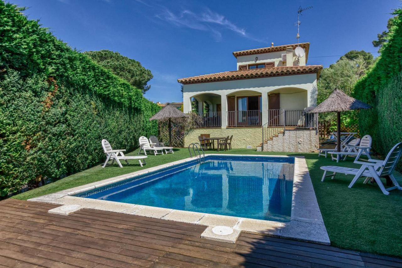 Fantastic Family Villa レスタルティット エクステリア 写真