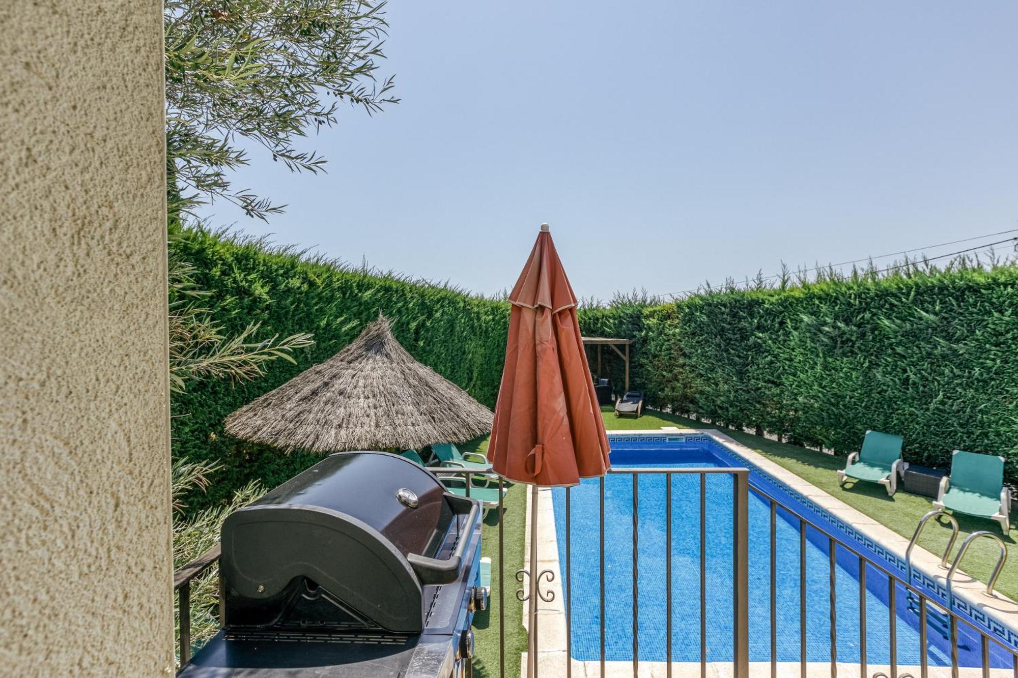 Fantastic Family Villa レスタルティット エクステリア 写真